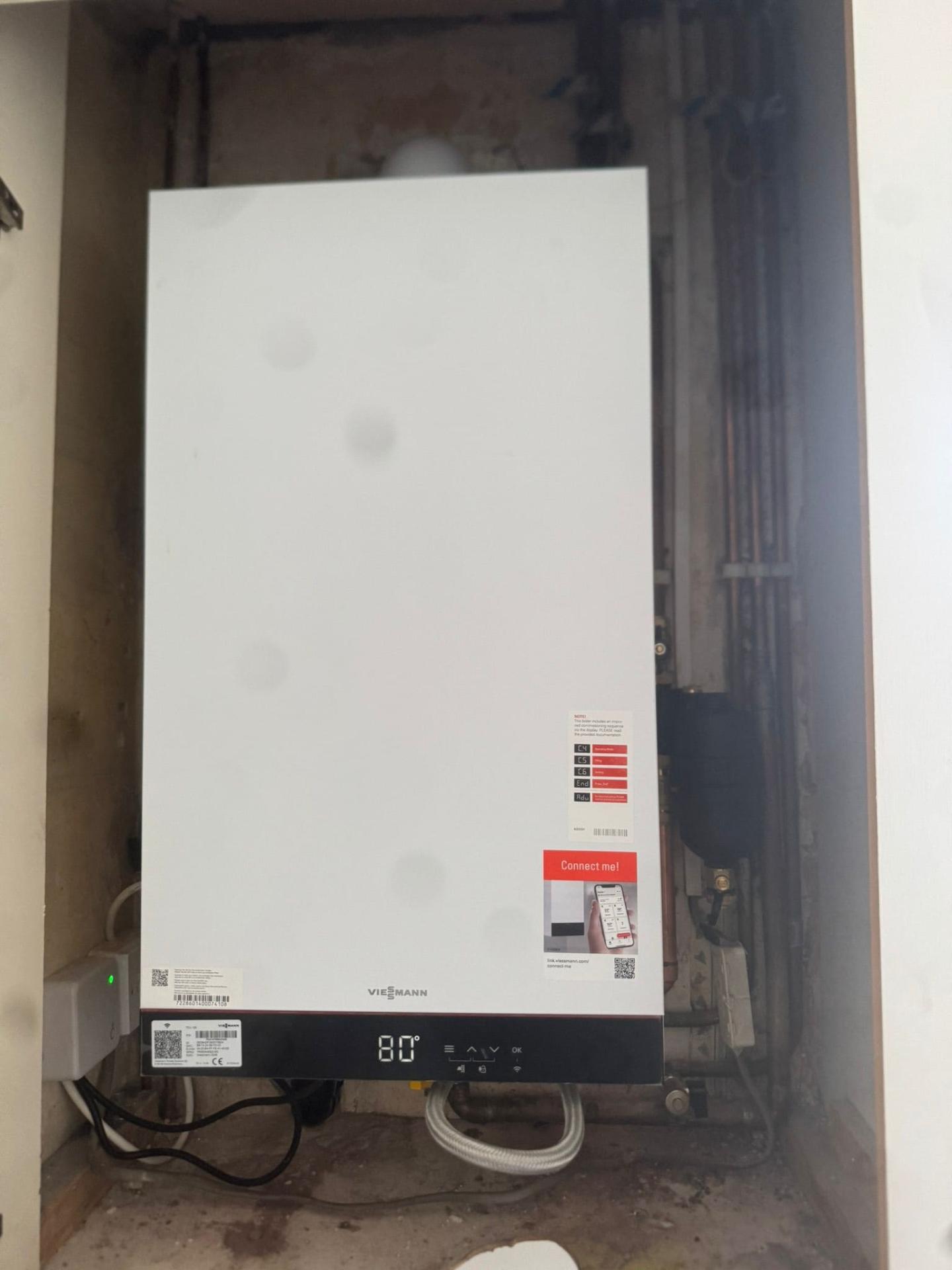Viessmann boiler installed in alcove space